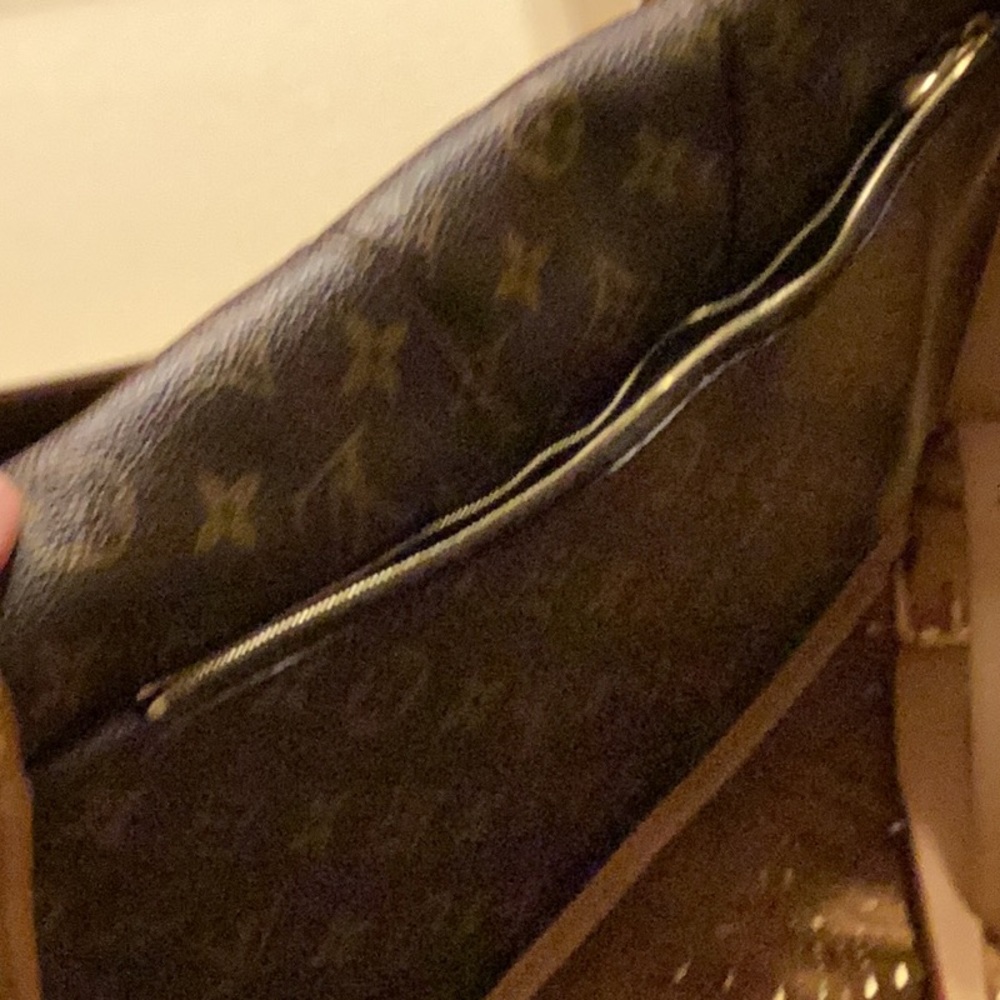 Louis Vuitton Monogram canvas Menilmontant MM - Picture 6 of 13